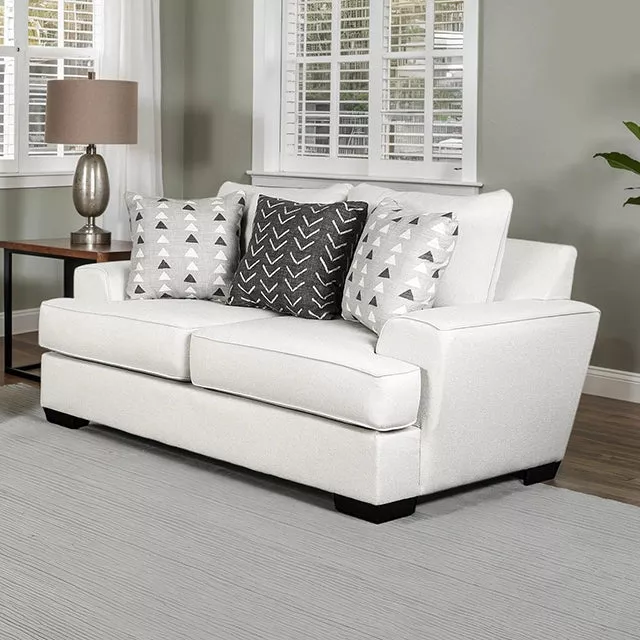 Hyde Park Loveseat w/ Pillows