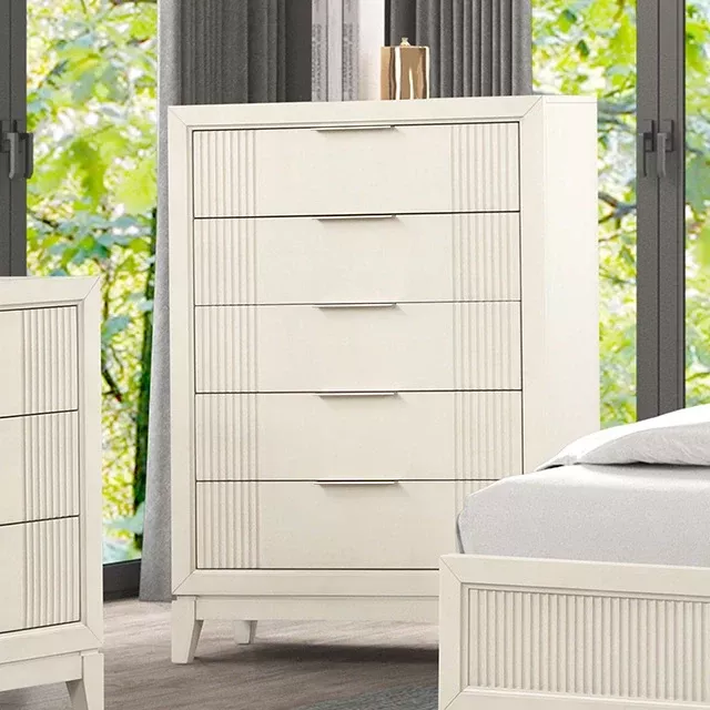 Isadore Chest