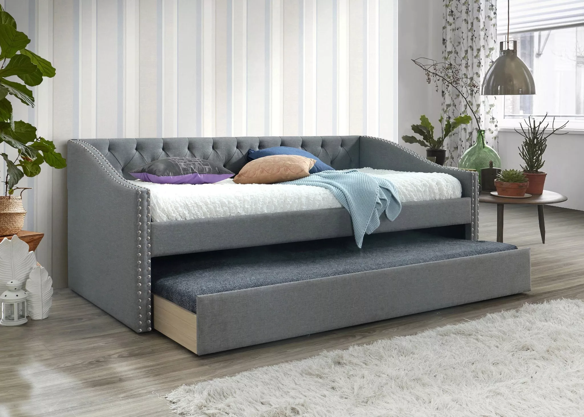 Loretta Daybed