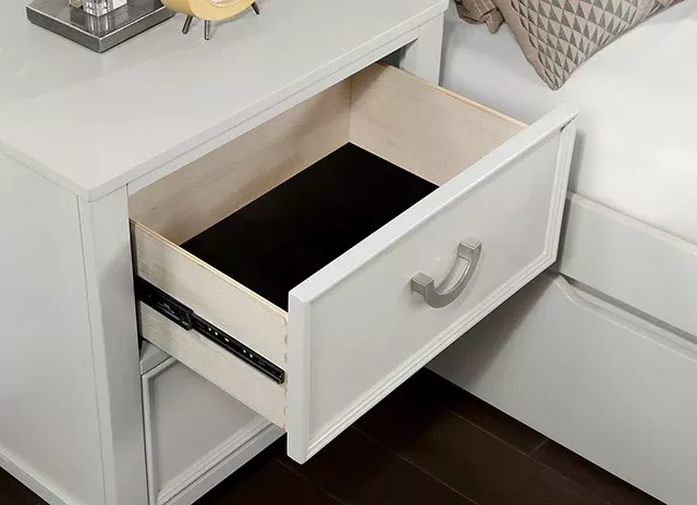 Lycoris Nightstand