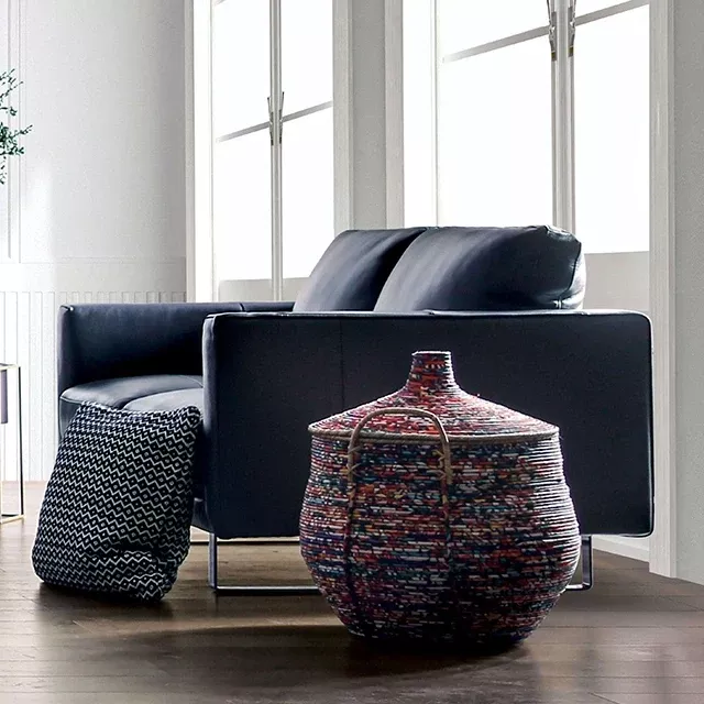 Mezzanotte Loveseat