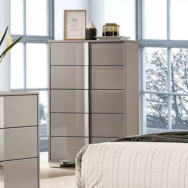 Sinistra Chest