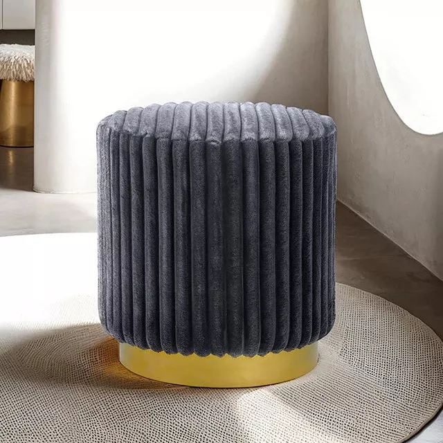 Yolanda Stool